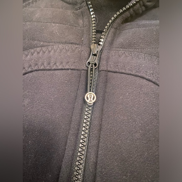 Lululemon jacket - Picture 2 of 4